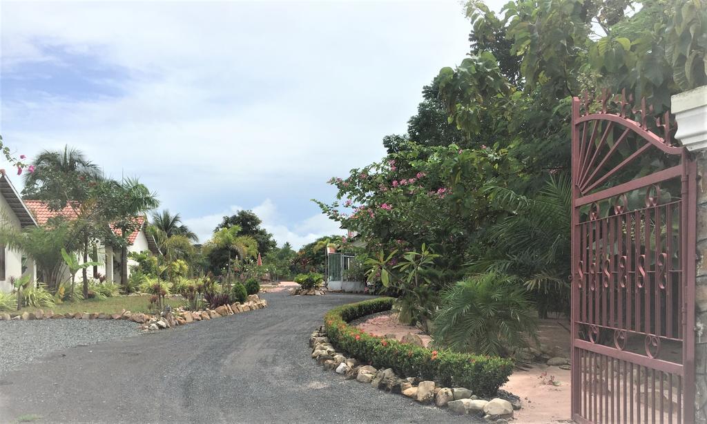 Pink Sands Villa (Adults Only) Kampot Exterior photo
